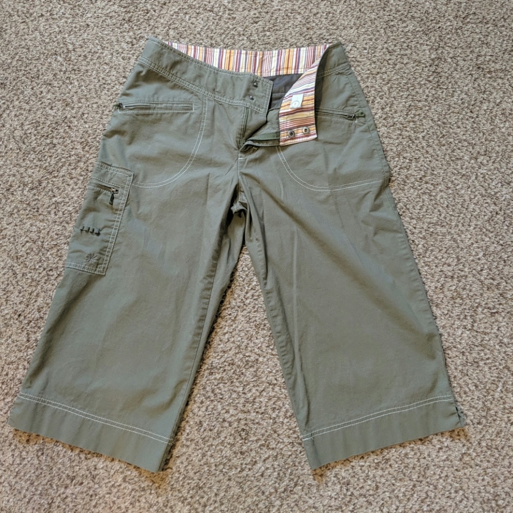 Hiking capris